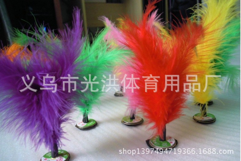 Factory Direct Sales Kick Shuttlecock Children's Traditional Entertainment Competition Small Sporting Goods Turkey Feather Shuttlecock Kick Shuttlecock Factory Direct Sales Kick Shuttlecock Children's Traditional Entertainment Competition Small Sporting Goods Turkey Feather Shuttlecock Kick Shuttlecock
