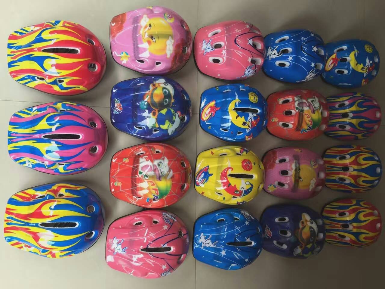 Factory Direct Sales Children's Roller Skating Helmet Foam Helmet the Skating Shoes Helmet Roller Skates Helmet Wholesale and Retail Factory Direct Sales Children's Roller Skating Helmet Foam Helmet the Skating Shoes Helmet Roller Skates Helmet Wholesale and Retail