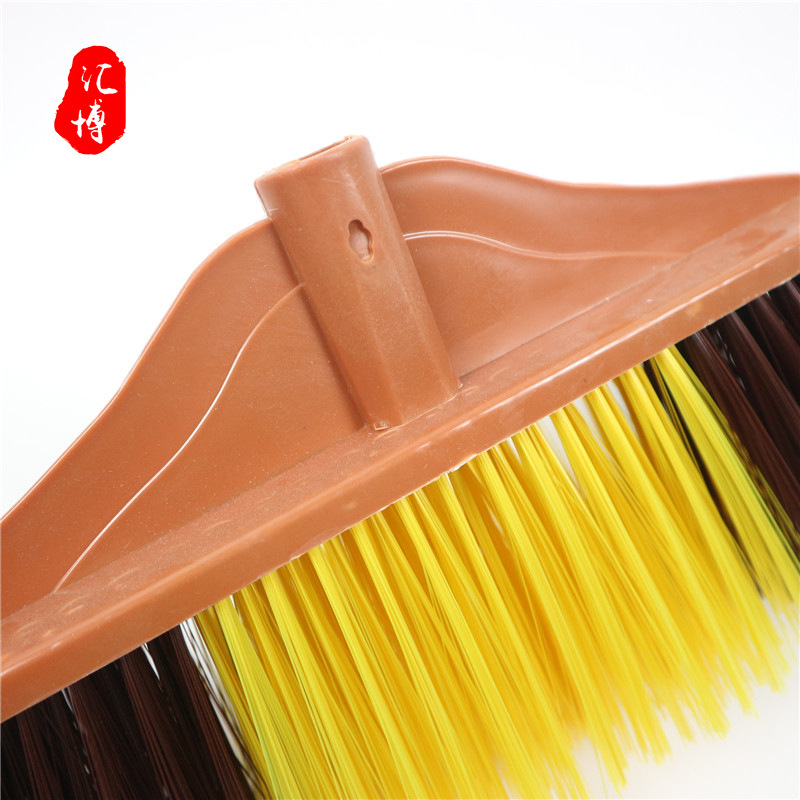 Yiwu Factory Africa Hot Sale Large Size Broom Head Plastic Coffee Color High Stretch Yarn Broom Head with Wooden Pole 9006 Yiwu Factory Africa Hot Sale Large Size Broom Head Plastic Coffee Color High Stretch Yarn Broom Head with Wooden Pole 9006