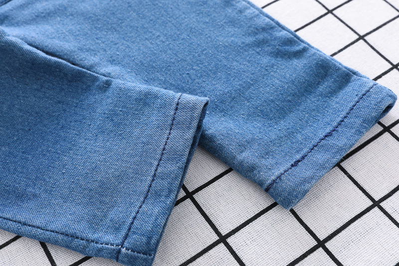 Autumn and Winter New Male Baby Clothes Love Romper Suspender Pants Two-Piece Cute Children's Clothing Baby Denim Suit Autumn and Winter New Male Baby Clothes Love Romper Suspender Pants Two-Piece Cute Children's Clothing Baby Denim Suit