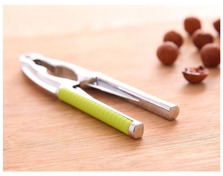 Walnut Cracker Walnut Tool Walnut Holder Multi-Function Nut Clip Peeling Siberian Hazelnut Pine Nuts Walnut Pliers Green Handle Walnut Cracker Walnut Tool Walnut Holder Multi-Function Nut Clip Peeling Siberian Hazelnut Pine Nuts Walnut Pliers Green Handle