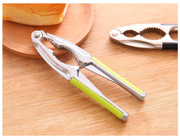 Walnut Cracker Walnut Holder Multi-Functional Nut Clip Peeling Siberian Hazelnut Pine Nuts Walnut Pliers Wholesale Green Handle