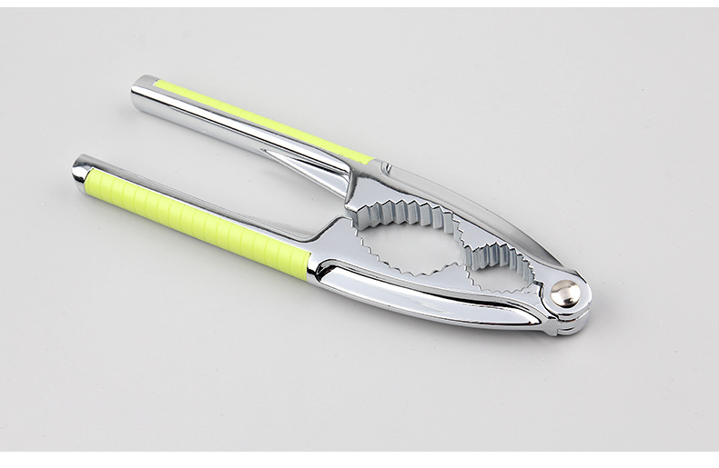 Walnut Cracker Walnut Holder Multi-Functional Nut Clip Peeling Siberian Hazelnut Pine Nuts Walnut Pliers Wholesale Green Handle Walnut Cracker Walnut Holder Multi-Functional Nut Clip Peeling Siberian Hazelnut Pine Nuts Walnut Pliers Wholesale Green Handle