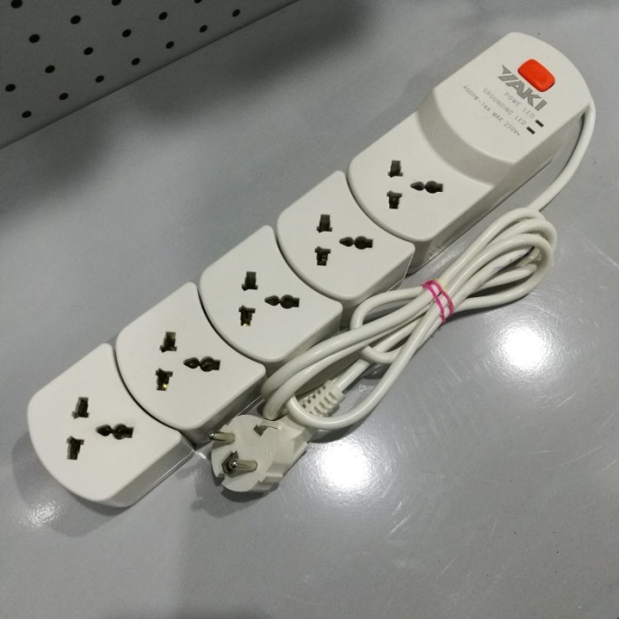 Supply Foreign Trade British Standard Four-Position Four-Open Socket Safety Power Strip Extension Cable Patch Board Patch Board Supply Foreign Trade British Standard Four-Position Four-Open Socket Safety Power Strip Extension Cable Patch Board Patch Board