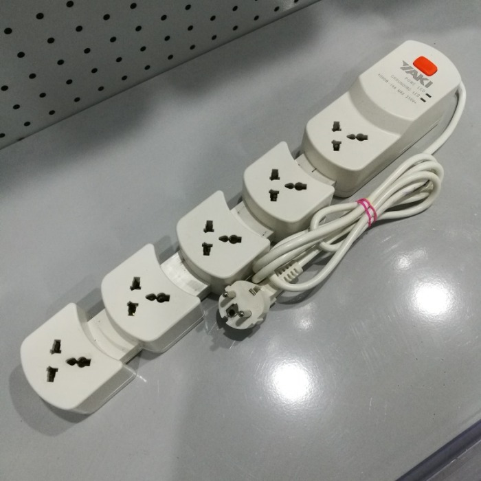 Supply Foreign Trade British Standard Four-Position Four-Open Socket Safety Power Strip Extension Cable Patch Board Patch Board Supply Foreign Trade British Standard Four-Position Four-Open Socket Safety Power Strip Extension Cable Patch Board Patch Board