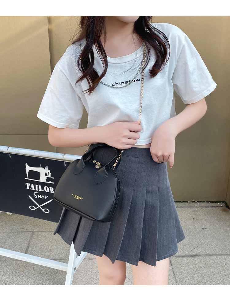Women's Bag New Diamond Plaid Pattern Cloth Bronzing Portable Chain Shell Bag Leisure Mini Mobile Phone Bag Messenger Bag Women's Bag New Diamond Plaid Pattern Cloth Bronzing Portable Chain Shell Bag Leisure Mini Mobile Phone Bag Messenger Bag