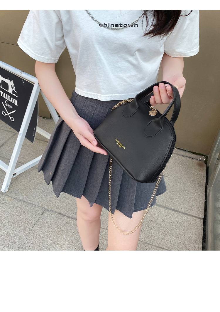 Women's Bag New Diamond Plaid Pattern Cloth Bronzing Portable Chain Shell Bag Leisure Mini Mobile Phone Bag Messenger Bag Women's Bag New Diamond Plaid Pattern Cloth Bronzing Portable Chain Shell Bag Leisure Mini Mobile Phone Bag Messenger Bag