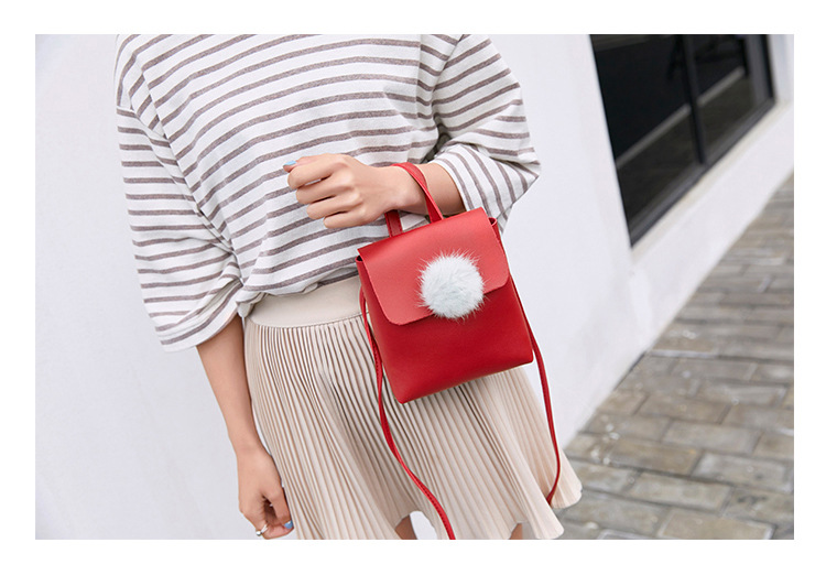 Factory Wholesale Women's Shoulder Fur Ball Bag 2018 New Korean Style Women's Crossbody Shell Shape Mobile Phone Bag 97