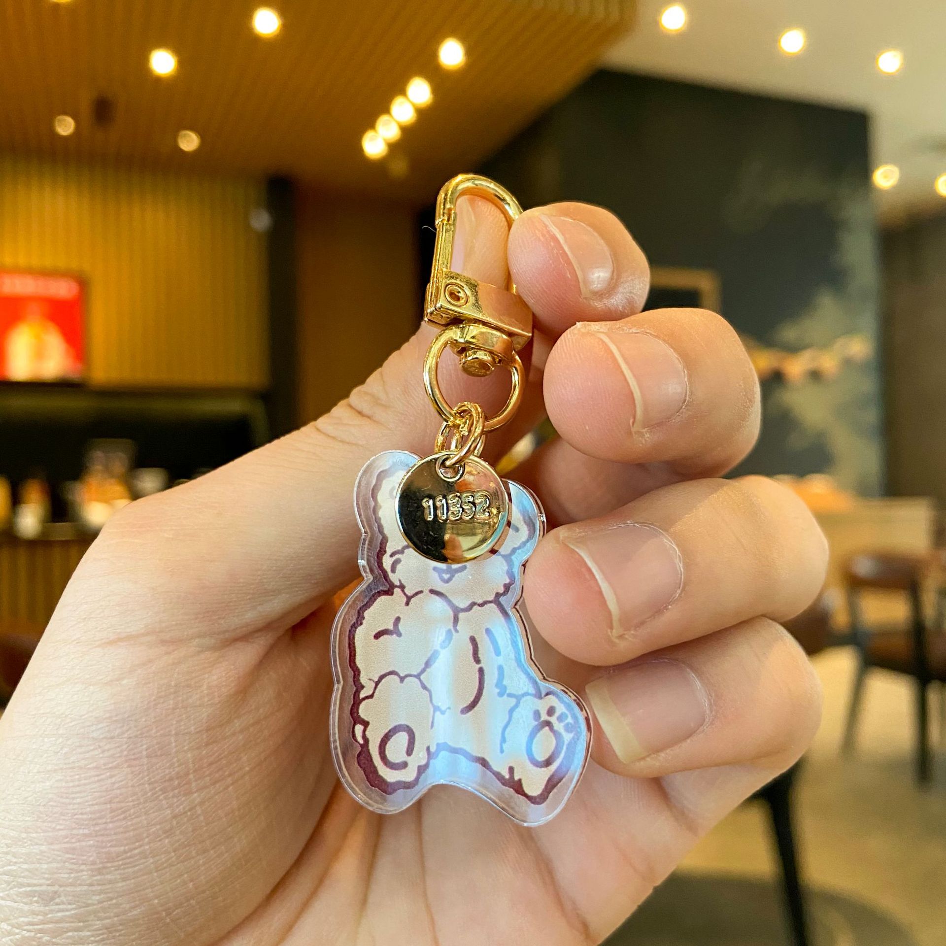 Acrylic Creative Bear Earphone Sleeves Accessories Couple Small Gift Metal Buckle Pendant Women&#039;s Key Chain Accessories