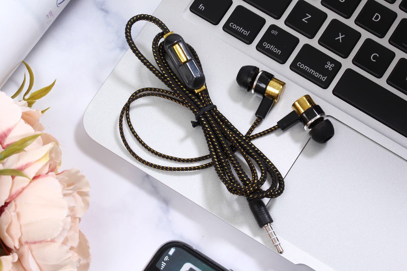 New Braided Wiring Headset in-Ear Dynamic Bass Boost with Mic M Audio Earphone Compatible with Universal Earphones for Mobile Phones