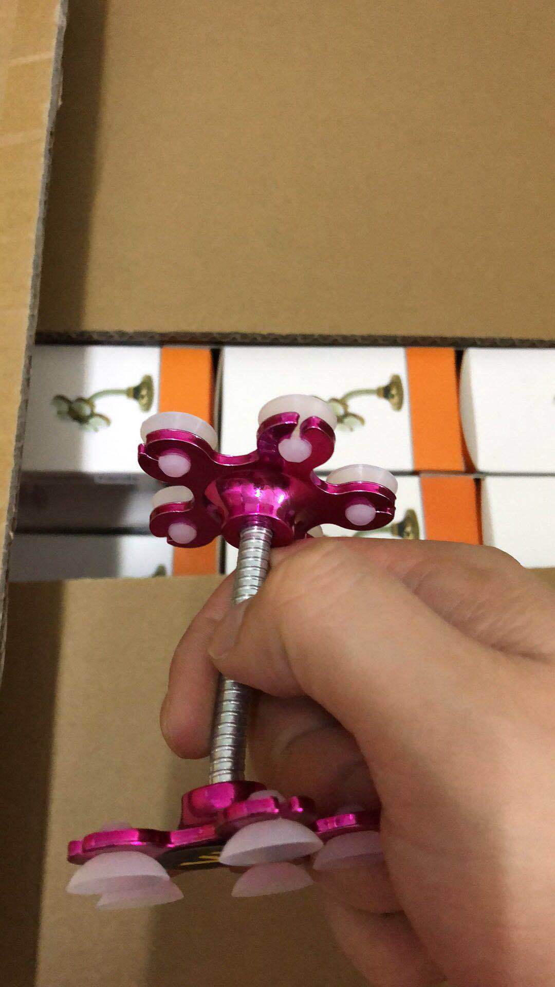 New type of lazy mobile phone bracket big suction cup magic bracket 2CM car bracket cup bracket big suction cup bracket for home use