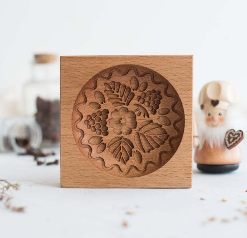 Cross-Border Hot Crisp Cake Mold Raspberry Carving Wood Cookie Mold Cutter Ginger Biscuit Crisp Cake Mold