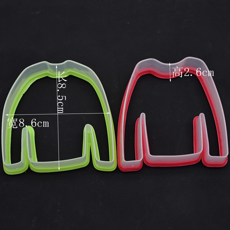 DIY Baking Christmas Clothes Men and Women Cutter Fondant Brickearth Plastic Clothes Cutter Biscuit Mold