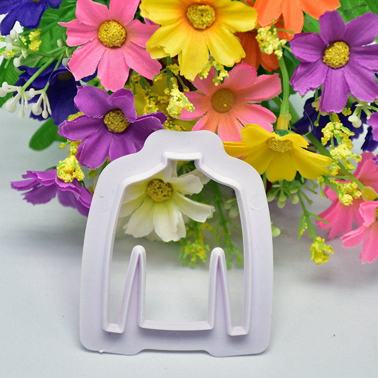 DIY Baking Christmas Clothes Men and Women Cutter Fondant Brickearth Plastic Clothes Cutter Biscuit Mold