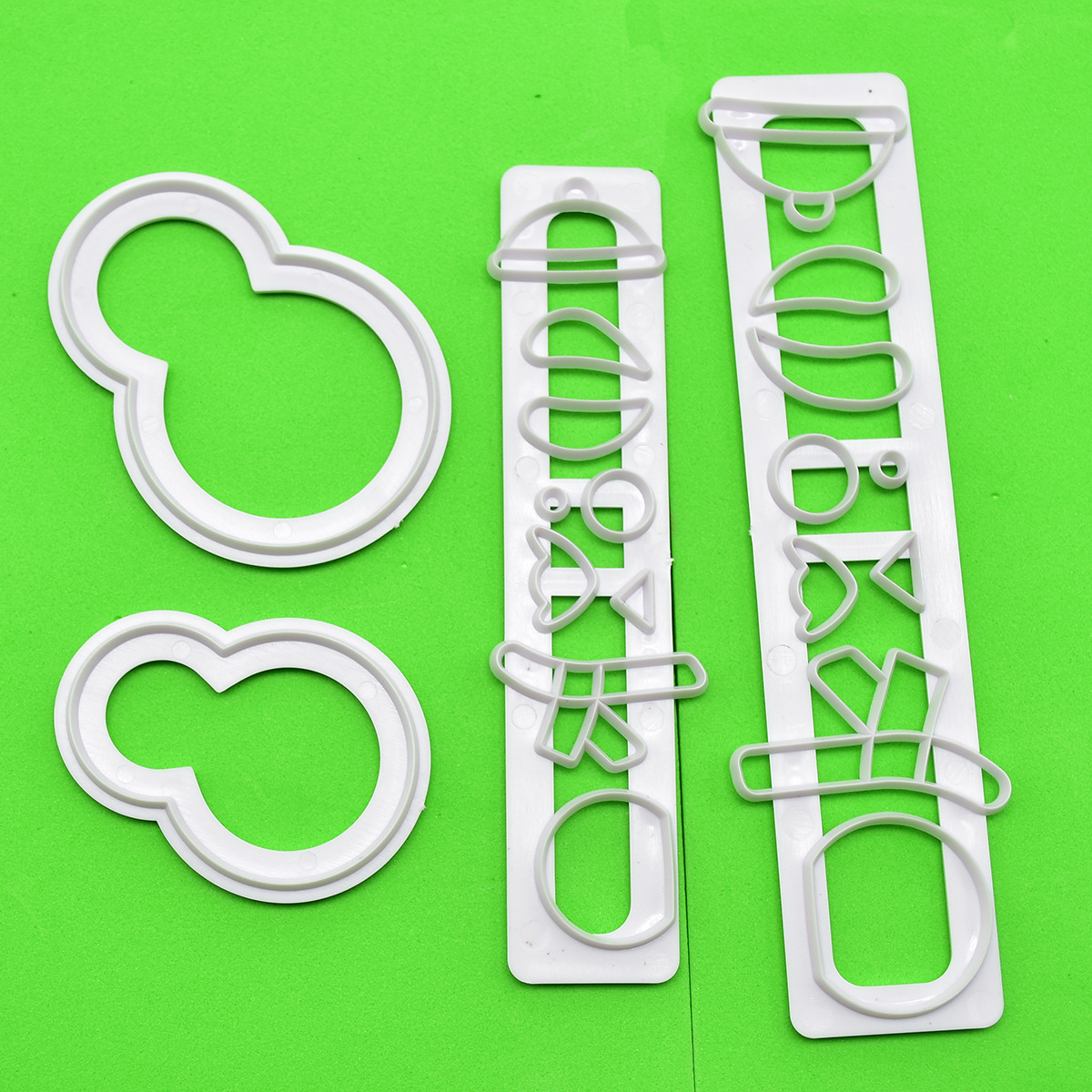 DIY Baking Christmas Clothes Men and Women Cutter Fondant Brickearth Plastic Clothes Cutter Biscuit Mold