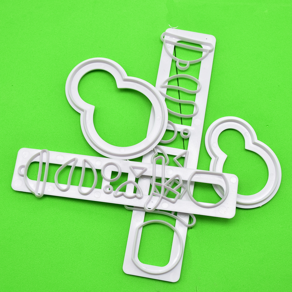DIY Baking Christmas Clothes Men and Women Cutter Fondant Brickearth Plastic Clothes Cutter Biscuit Mold