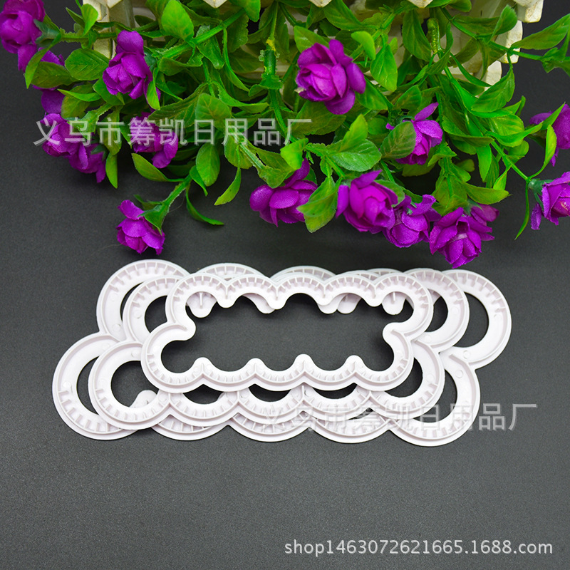 DIY Baking Christmas Clothes Men and Women Cutter Fondant Brickearth Plastic Clothes Cutter Biscuit Mold