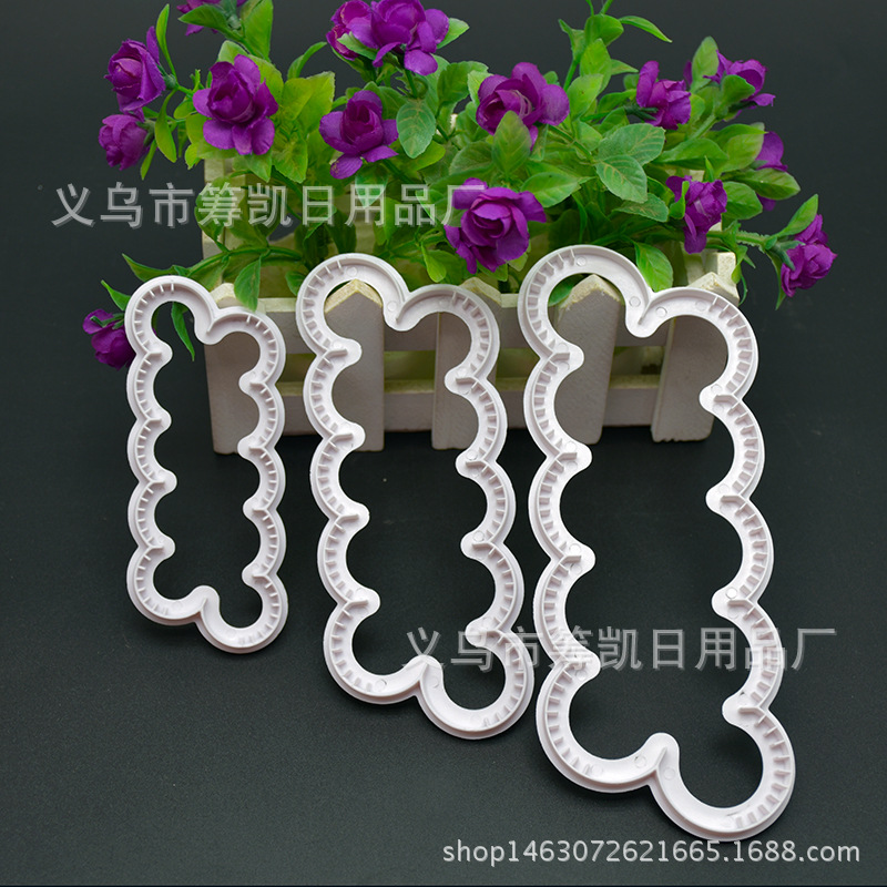 DIY Baking Christmas Clothes Men and Women Cutter Fondant Brickearth Plastic Clothes Cutter Biscuit Mold