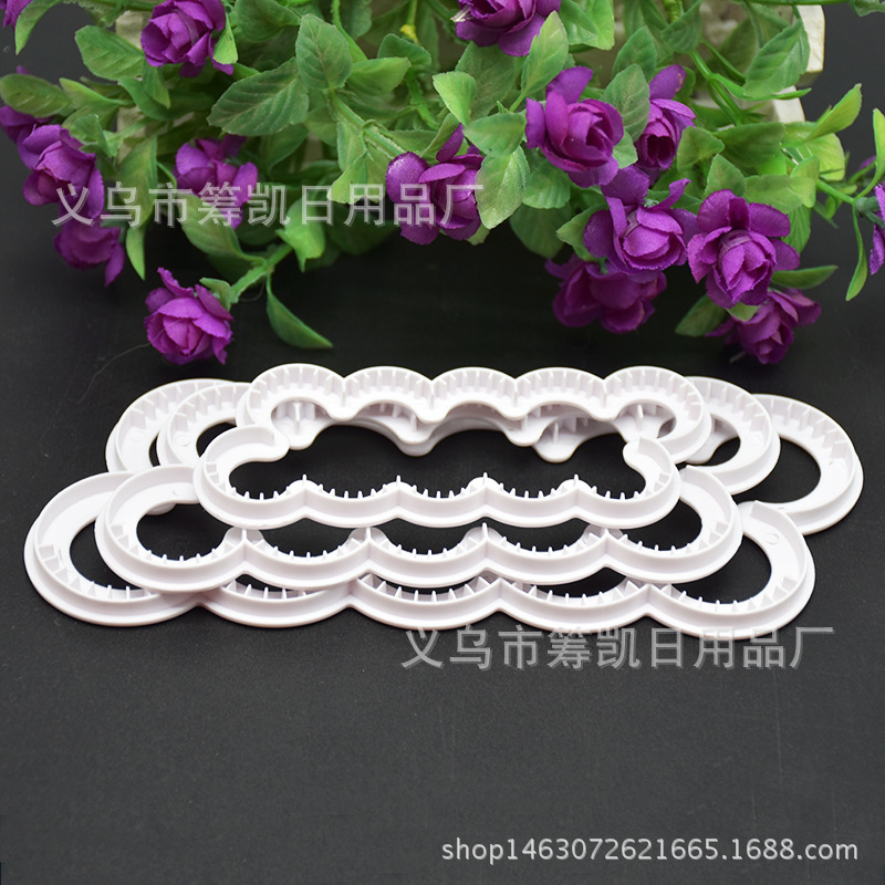 DIY Baking Christmas Clothes Men and Women Cutter Fondant Brickearth Plastic Clothes Cutter Biscuit Mold