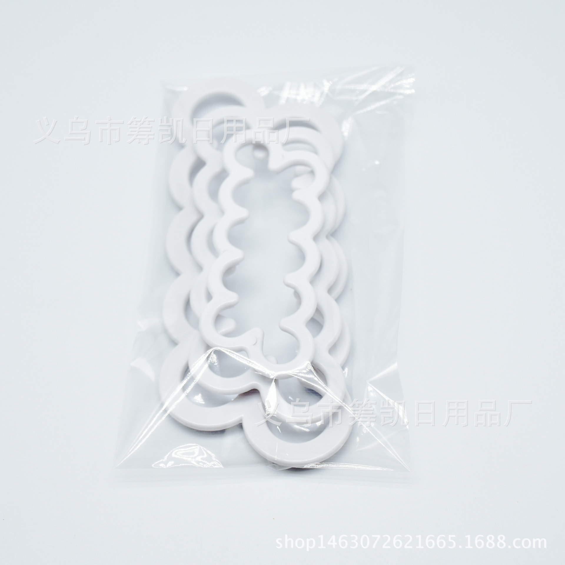 DIY Baking Christmas Clothes Men and Women Cutter Fondant Brickearth Plastic Clothes Cutter Biscuit Mold