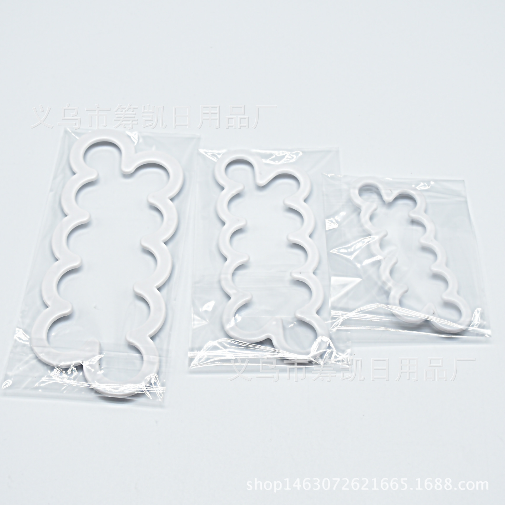 DIY Baking Christmas Clothes Men and Women Cutter Fondant Brickearth Plastic Clothes Cutter Biscuit Mold