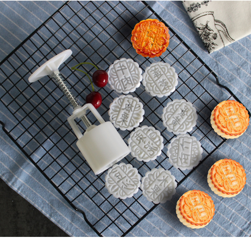 Hand-pressed ice Skin Moon Cake Mold 50g 100g mung bean cake moon Mold Mid-Autumn Festival Cantonese Moon Cake Mold set Hand-pressed ice Skin Moon Cake Mold 50g 100g mung bean cake moon Mold Mid-Autumn Festival Cantonese Moon Cake Mold set