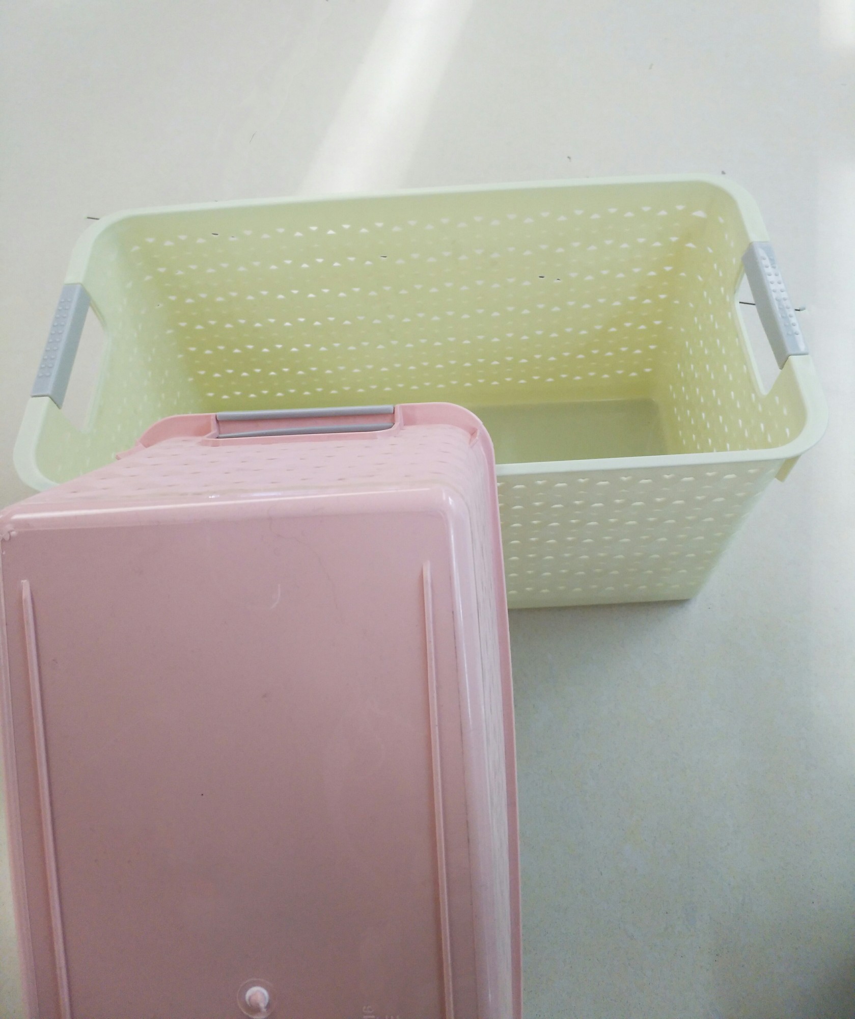 Creative storage basket rattan-like warm hand-ear line sorting baskets