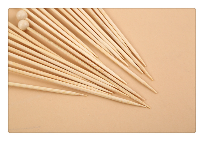 Creative New Disposable Fruit Fork Bamboo Stick Fruit Toothpick Bamboo and Wood Products Creative New Disposable Fruit Fork Bamboo Stick Fruit Toothpick Bamboo and Wood Products