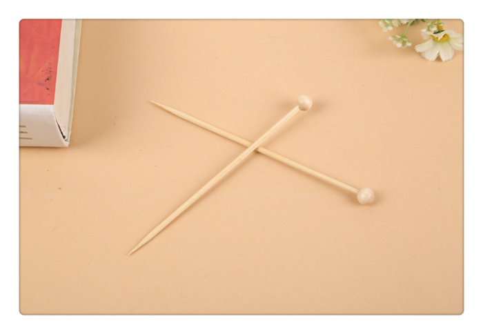 Creative New Disposable Fruit Fork Bamboo Stick Fruit Toothpick Bamboo and Wood Products Creative New Disposable Fruit Fork Bamboo Stick Fruit Toothpick Bamboo and Wood Products