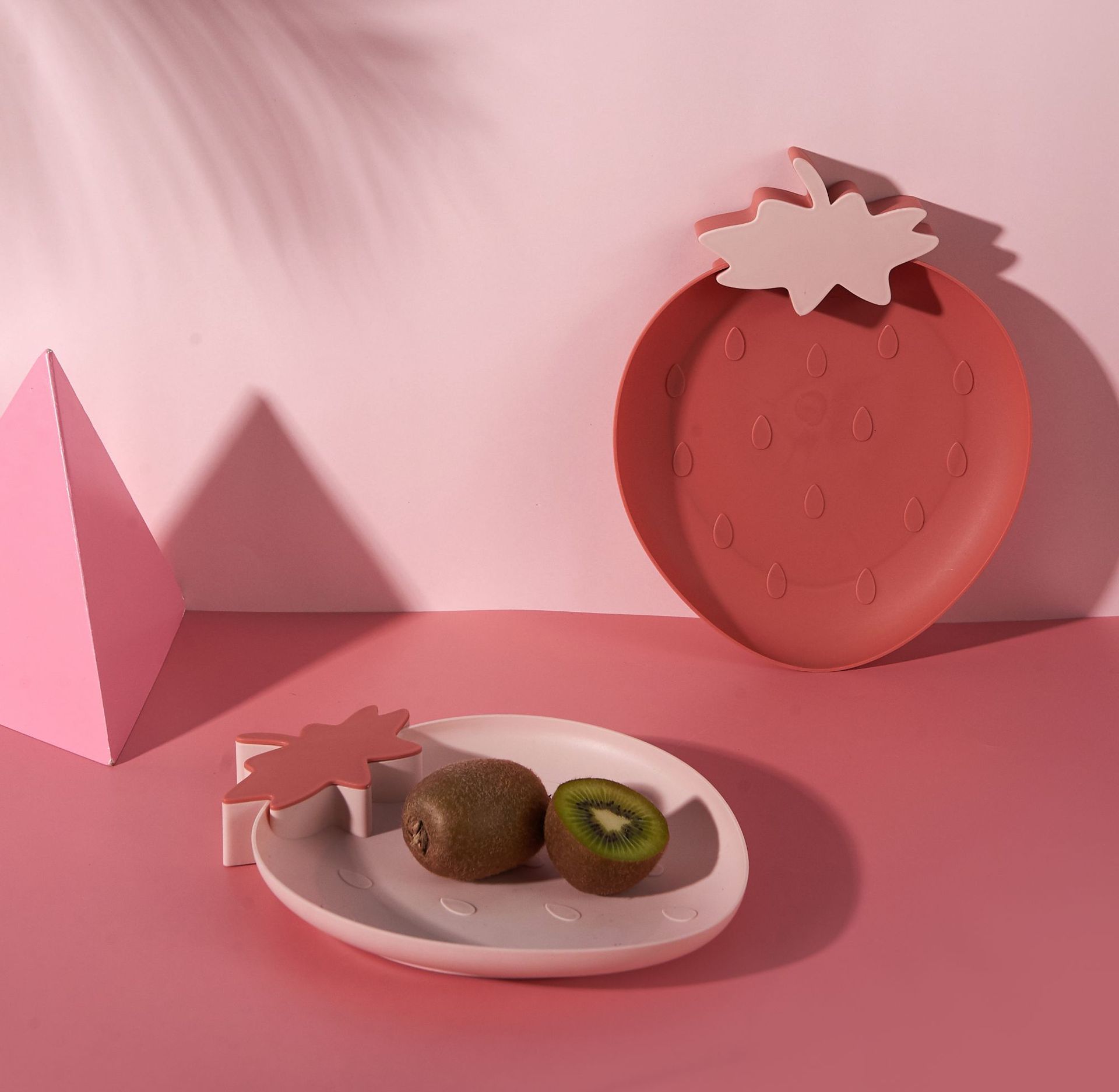 plastic fruit plate Nordic style household modern living room fruit plate creative snacks dessert cake dry fruit plate plastic fruit plate Nordic style household modern living room fruit plate creative snacks dessert cake dry fruit plate