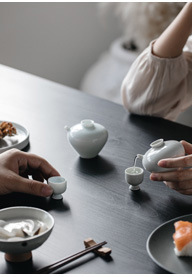 Green Ceramic Cover Bowl Imitation Song Carved Begonia Pattern Tea Bowl Kung Fu Tea Set Tea Cup Gracked Glaze Pattern Green Ceramic Cover Bowl Imitation Song Carved Begonia Pattern Tea Bowl Kung Fu Tea Set Tea Cup Gracked Glaze Pattern