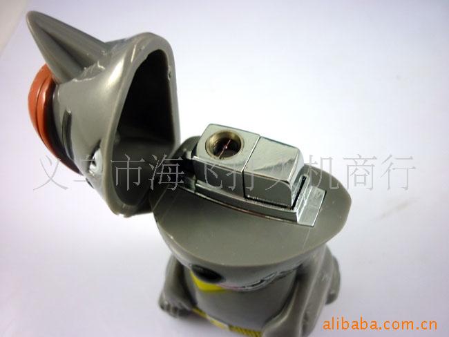 200 yuan mix with sound personality type grey wolf on a plastic lighter
