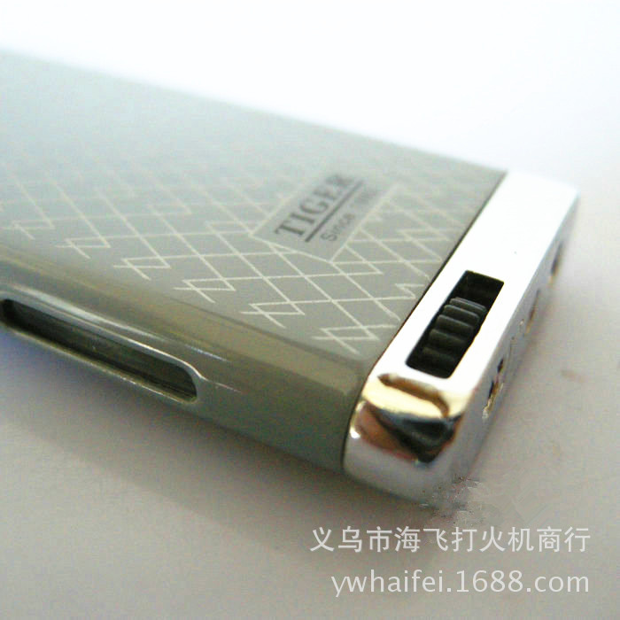 The supply of metal Tiger TW-895 windproof lighter and lighter into Yanju mixed batch
