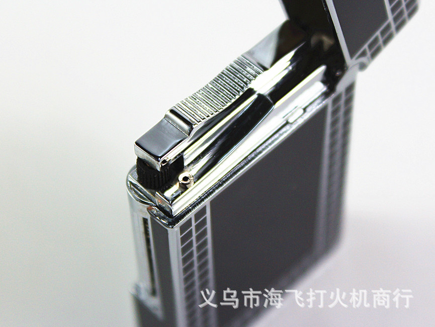 Si Paike SPUNK langsheng lighter black box with gift box wholesale human being rattled metal lighter