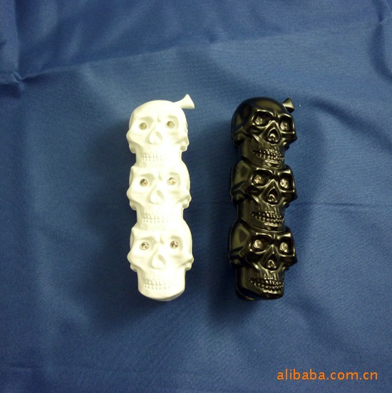 "The mixed batch of 200 Yuan" creative personality type skeleton with light metal lighter