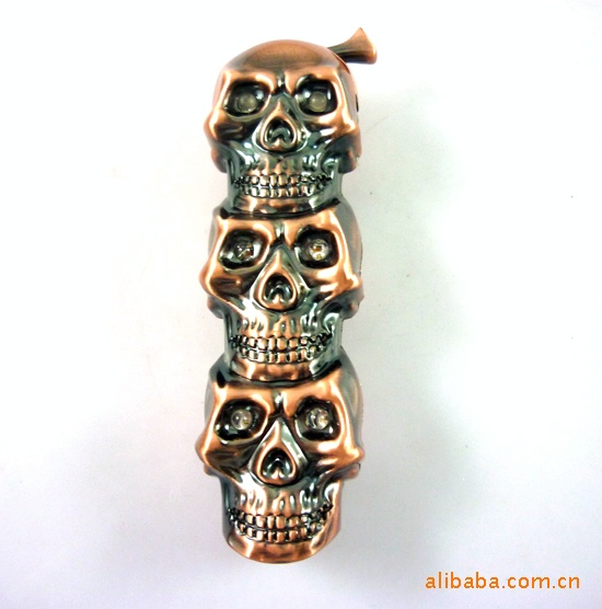 "The mixed batch of 200 Yuan" creative personality type skeleton with light metal lighter