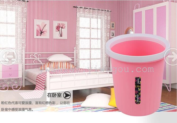 Plastic dustbin Plastic dustbin