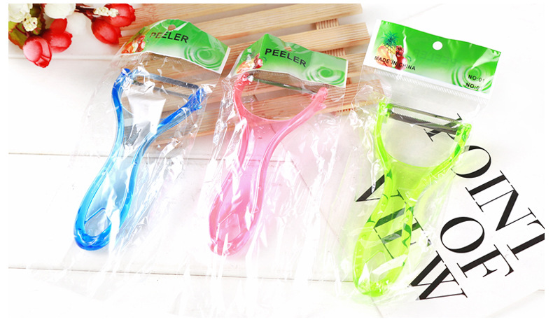 One Yuan Store Transparent Fruit Peeler Crystal Tools for Cutting Fruit Plastic Pull Plane Kitchen Gadget Factory Wholesale One Yuan Store Transparent Fruit Peeler Crystal Tools for Cutting Fruit Plastic Pull Plane Kitchen Gadget Factory Wholesale