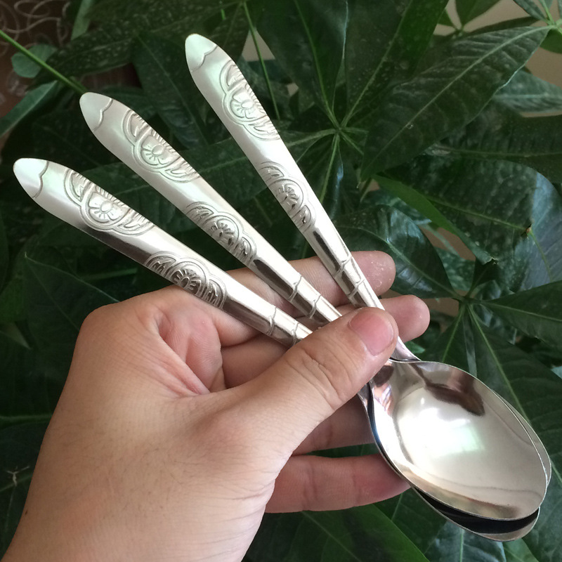 Jieyang Wholesale Stainless Steel Tableware Spoon 2 Yuan Store Source Manufacturer Soup Spoon Small Spoon Daily Necessities
