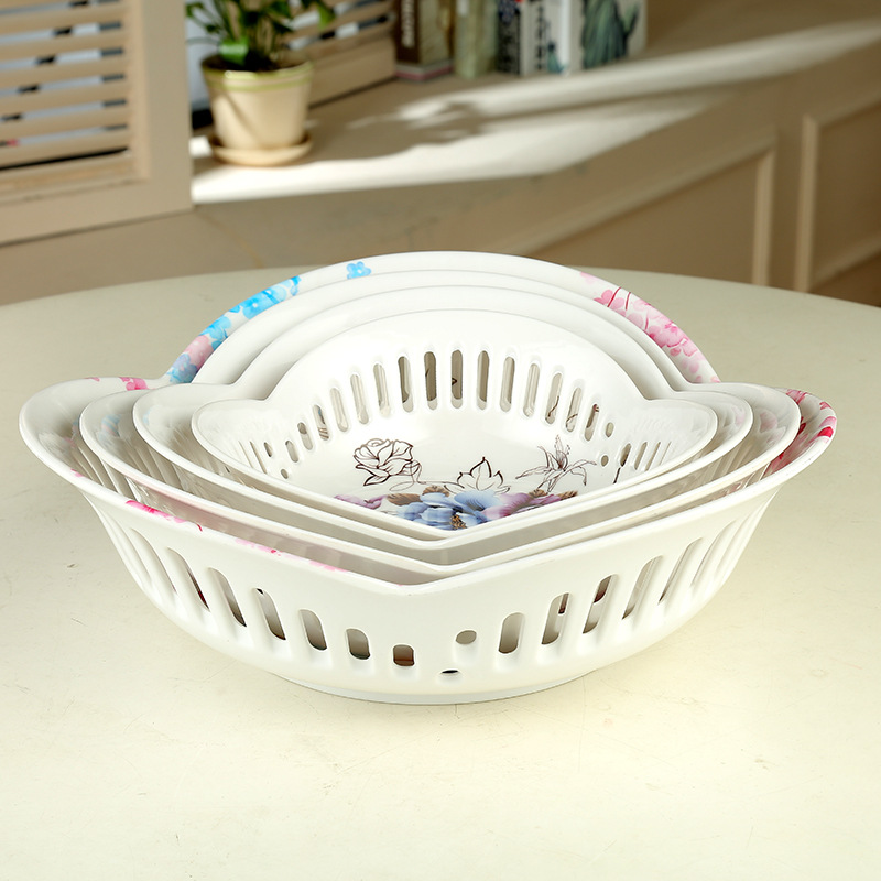 2017 New Household Commodity Plastic waitfruit plate Creative Tableware Three Petals with long holes Fruit plate
