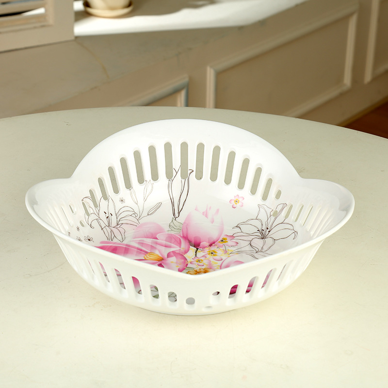 2017 New Household Commodity Plastic waitfruit plate Creative Tableware Three Petals with long holes Fruit plate