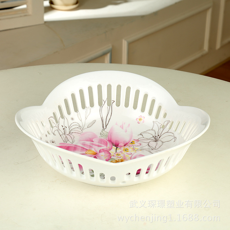 2017 New Household Commodity Plastic waitfruit plate Creative Tableware Three Petals with long holes Fruit plate