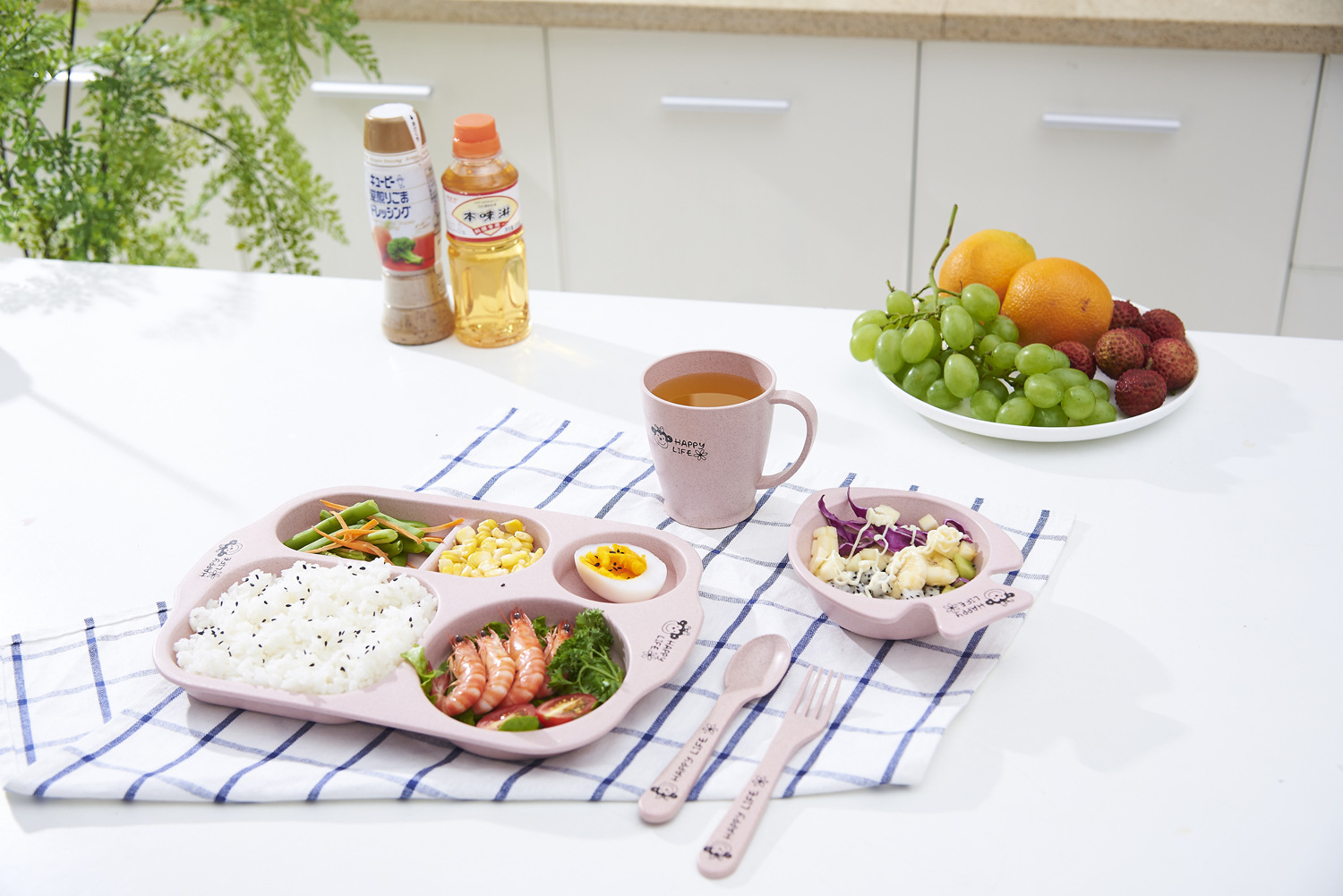 Environmentally Friendly and Healthy Wheat Straw Children&#039;s Household Tableware Food Tray Set with Children Chopsticks Spoon Fork