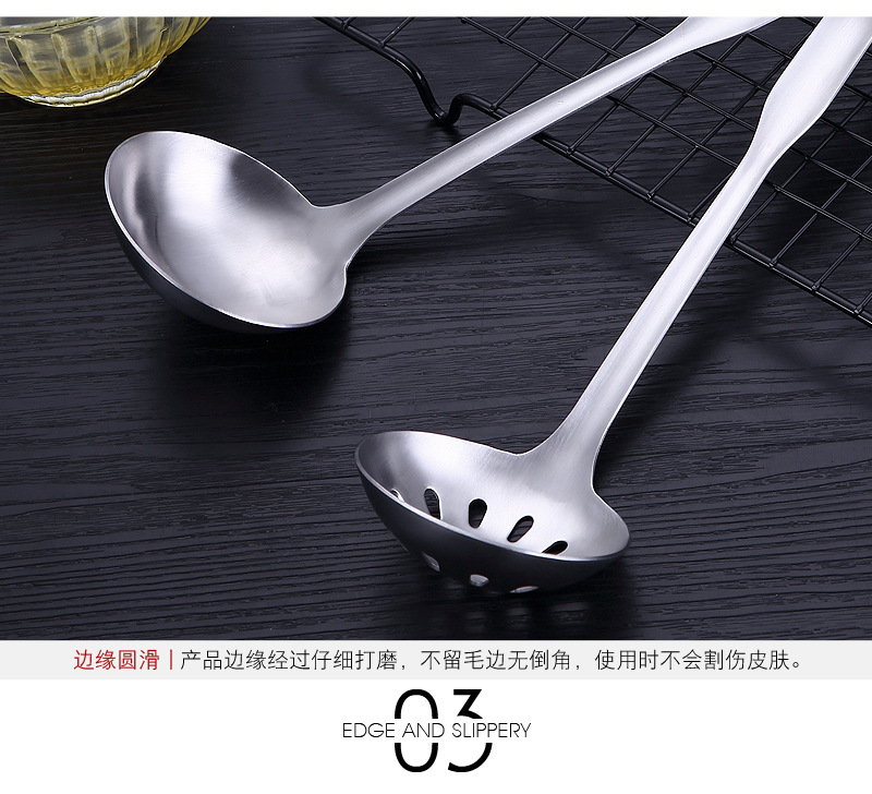 Factory Direct Sales 304 Stainless Steel Kitchenware Hot Pot Soup Ladle Perforated Ladle Kitchen Cooking Spoon with Long Handle