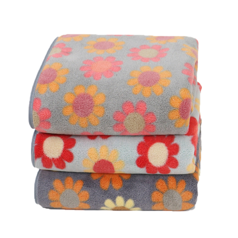Yiwu Good Goods 70*140 Coral Fleece Bath Towel New Printed Big Towel Couple Beach Towel SUNFLOWER Bath Towel