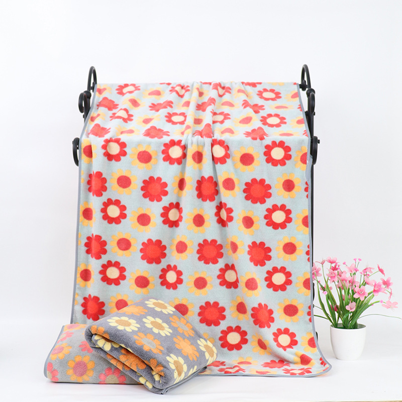 Yiwu Good Goods 70*140 Coral Fleece Bath Towel New Printed Big Towel Couple Beach Towel SUNFLOWER Bath Towel