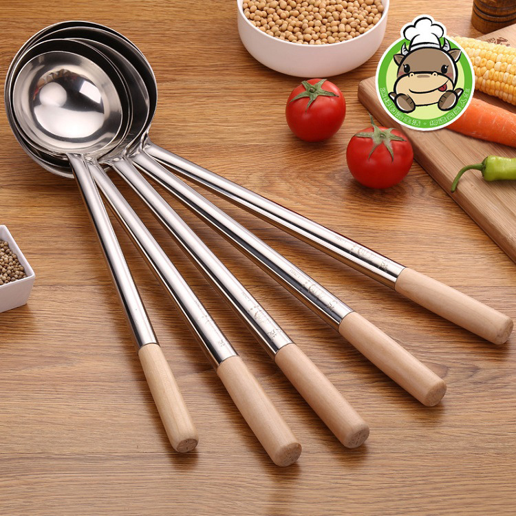 Household Stainless Steel Kitchenware Soup Ladle Soup Ladle Hotel Thickened Cooking Spoon and Shovel Chef Spatula Long Wooden Handle Spoon
