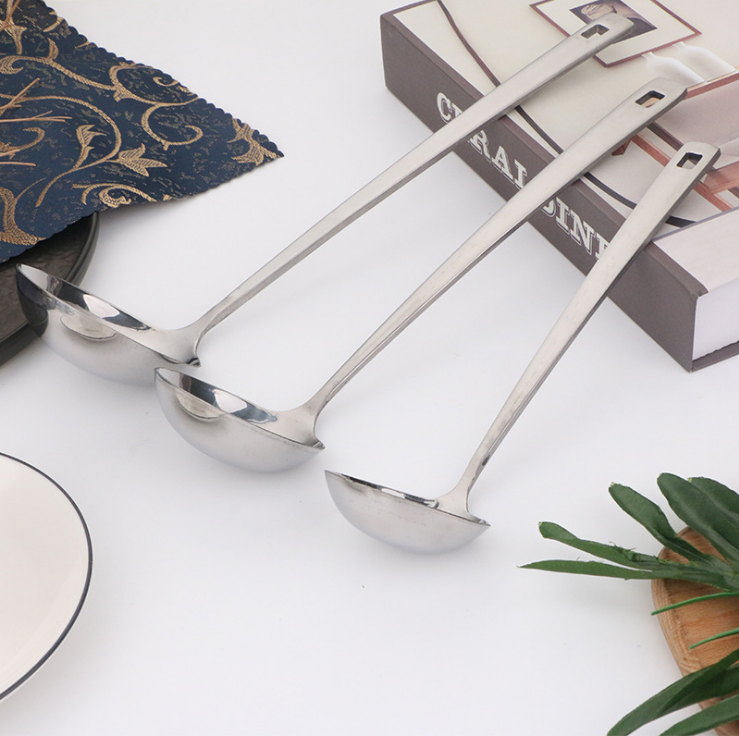 Stainless steel soup ladle set restaurant hotpot soup ladle shell lo mein ladle soup leakage six household utensils wholesale