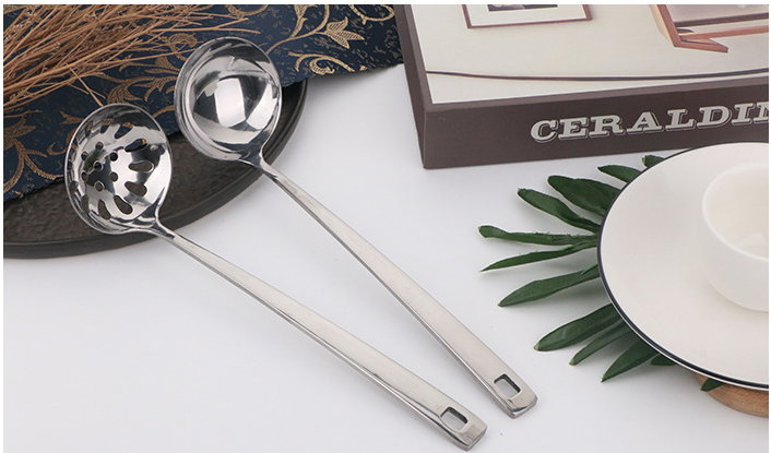 Stainless steel soup ladle set restaurant hotpot soup ladle shell lo mein ladle soup leakage six household utensils wholesale