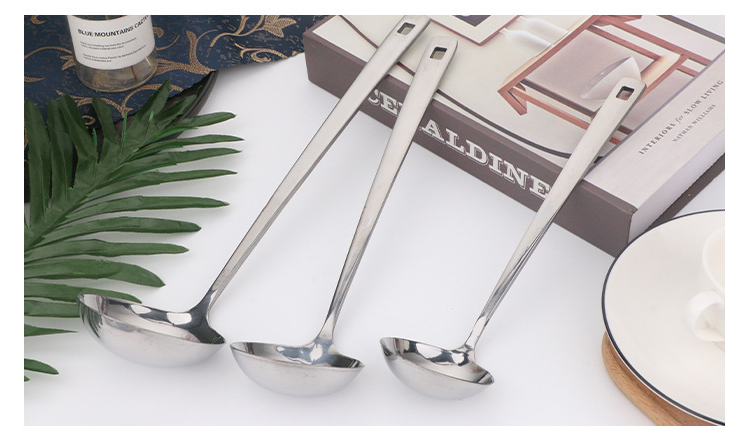 Stainless steel soup ladle set restaurant hotpot soup ladle shell lo mein ladle soup leakage six household utensils wholesale